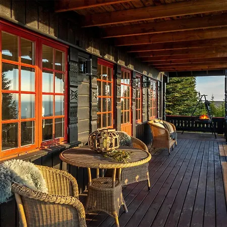 4 Bedroom Stunning In * Oyer