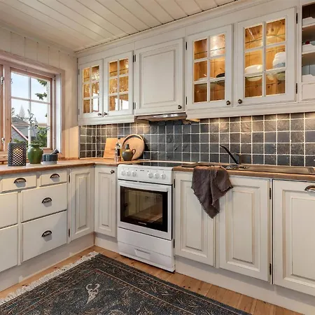 Holiday home 4 Bedroom Stunning In