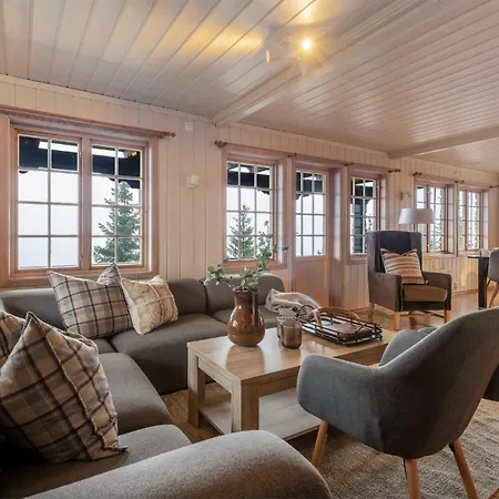 4 Bedroom Stunning In Holiday home